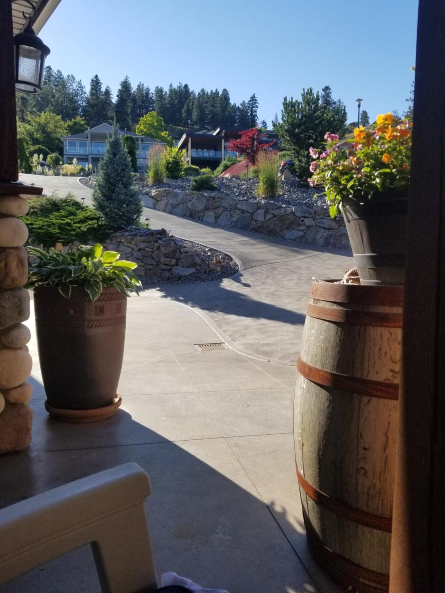 A Taste Of Mexico In The Heart Of Wine Country. Apartment Peachland Bagian luar foto